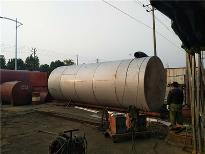 顶美厂家直销双层油罐 保障安全与环保，助力加油站升级